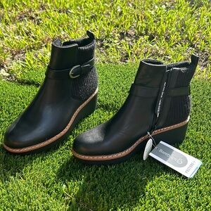 Baretraps Narice Wedge Bootie in Black Faux Leather Ankle Women's sz 7M